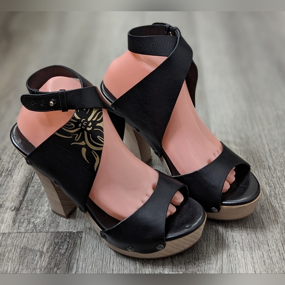 Sergio Rossi Shoes - Picture 3 of 7